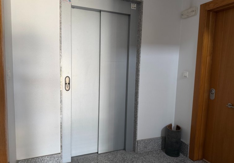 Segunda mano - Apartamento  - Jacarilla - Inland