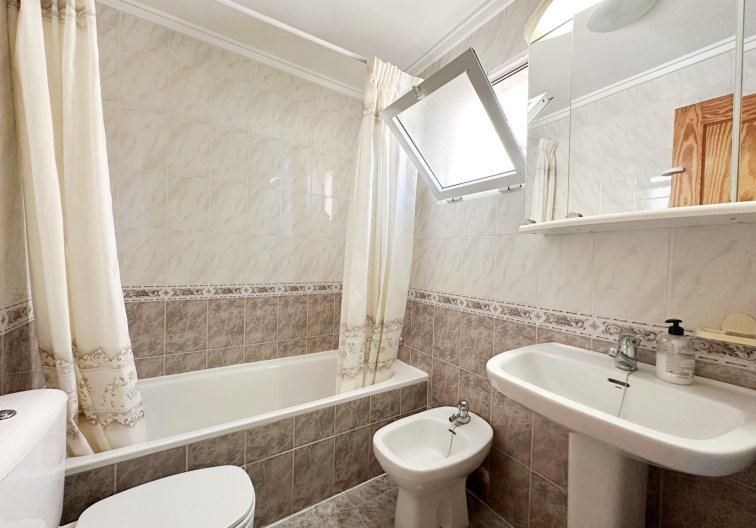Wiederverkauf - Wohnung - Torrevieja - Playa del Cura