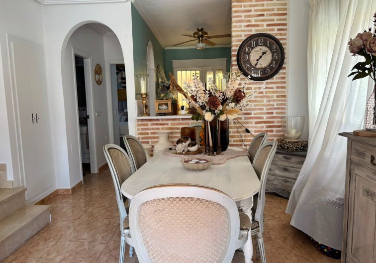 Herverkoop - villa - El Raso - Costa Blanca