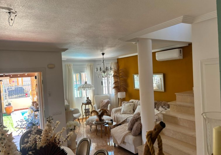 Herverkoop - villa - El Raso - Costa Blanca