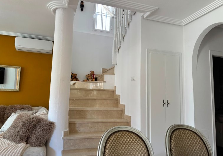Herverkoop - villa - El Raso - Costa Blanca