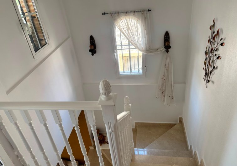 Herverkoop - villa - El Raso - Costa Blanca