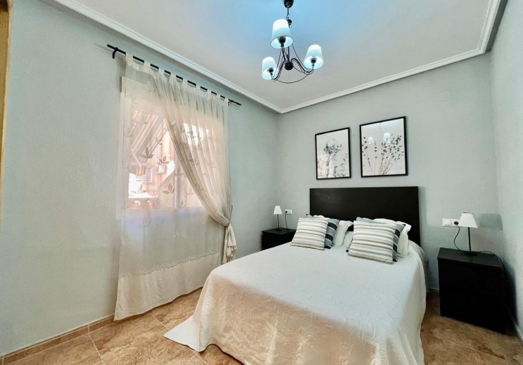 Wiederverkauf - Wohnung - Torrevieja - Parque De Las Naciones