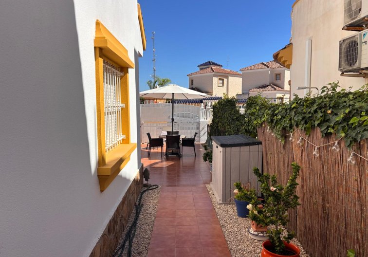 Herverkoop - villa - Guardamar del Segura - Costa Blanca