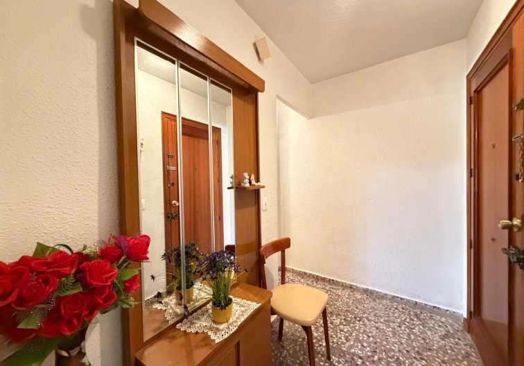 Resale - Apartment - Torrevieja - Las Piscinas Naturales