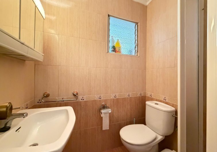 Resale - Apartment - Torrevieja - Las Piscinas Naturales