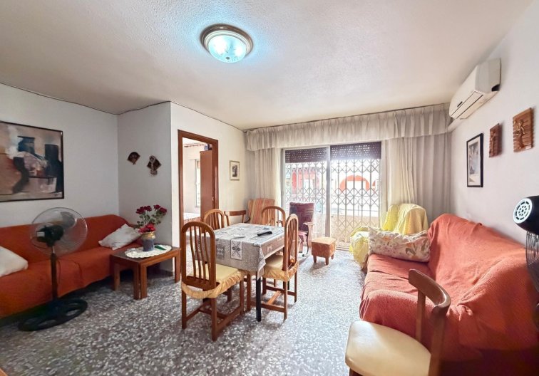 Resale - Apartment - Torrevieja - Las Piscinas Naturales