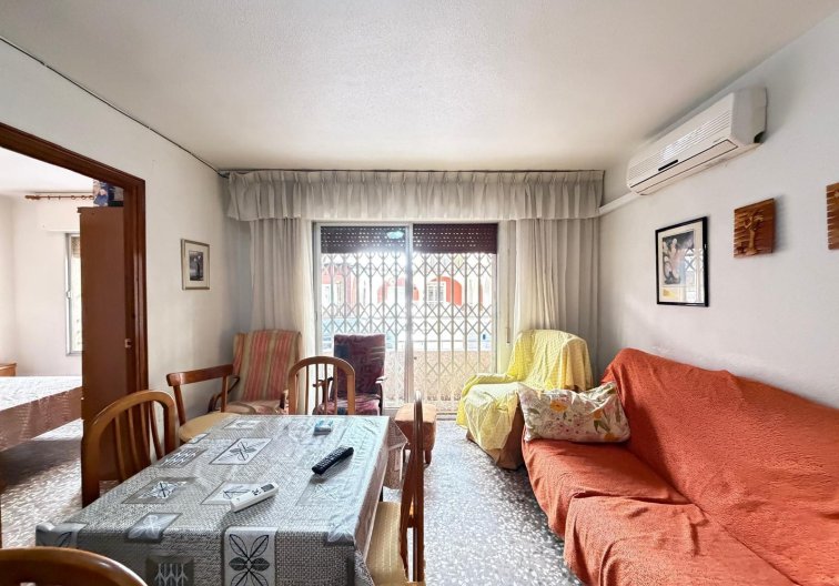 Resale - Apartment - Torrevieja - Las Piscinas Naturales
