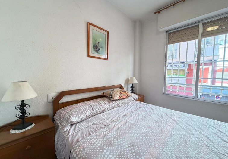Resale - Apartment - Torrevieja - Las Piscinas Naturales