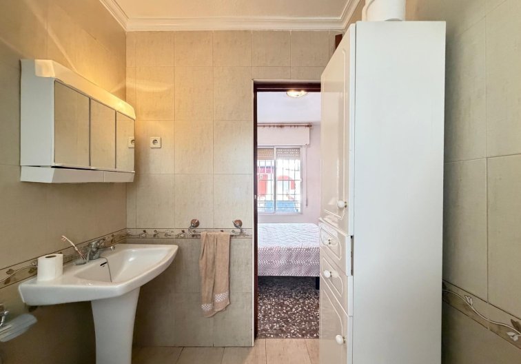 Resale - Apartment - Torrevieja - Las Piscinas Naturales
