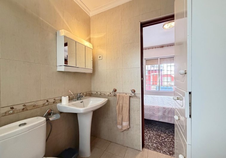 Resale - Apartment - Torrevieja - Las Piscinas Naturales