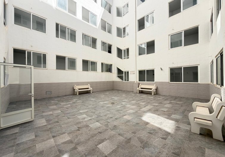Resale - Apartment - Torrevieja - Las Piscinas Naturales