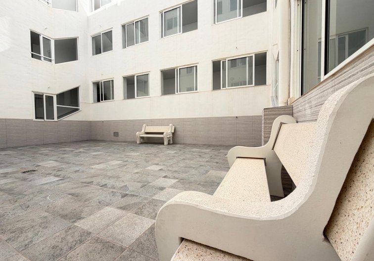 Resale - Apartment - Torrevieja - Las Piscinas Naturales