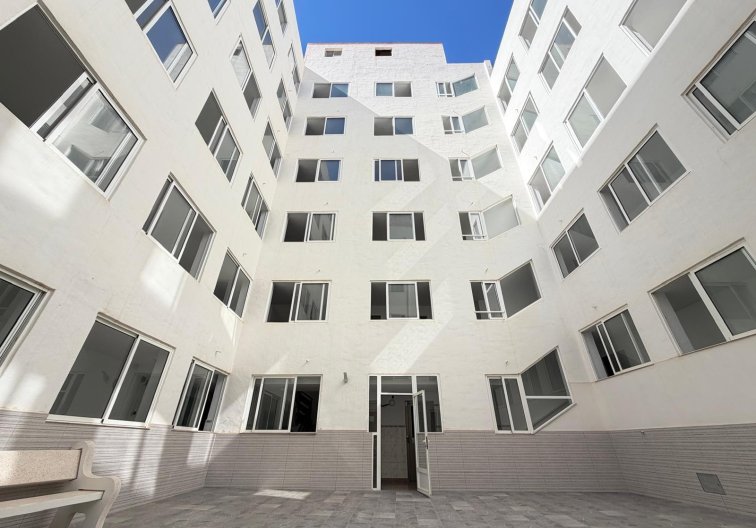 Resale - Apartment - Torrevieja - Las Piscinas Naturales