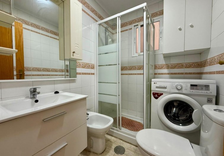 Wiederverkauf - Wohnung - Torrevieja - Playa de los Locos