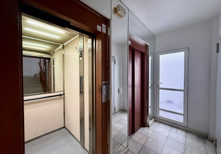 Wiederverkauf - Wohnung - Torrevieja - Playa de los Locos