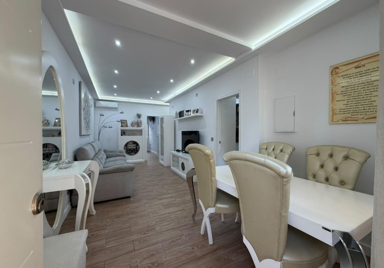 Wiederverkauf - town house - Torrevieja - Nueva Torrevieja