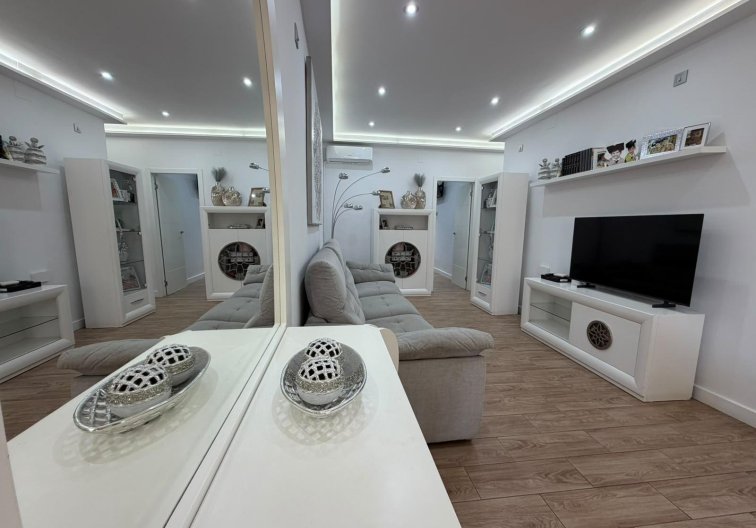 Wiederverkauf - town house - Torrevieja - Nueva Torrevieja