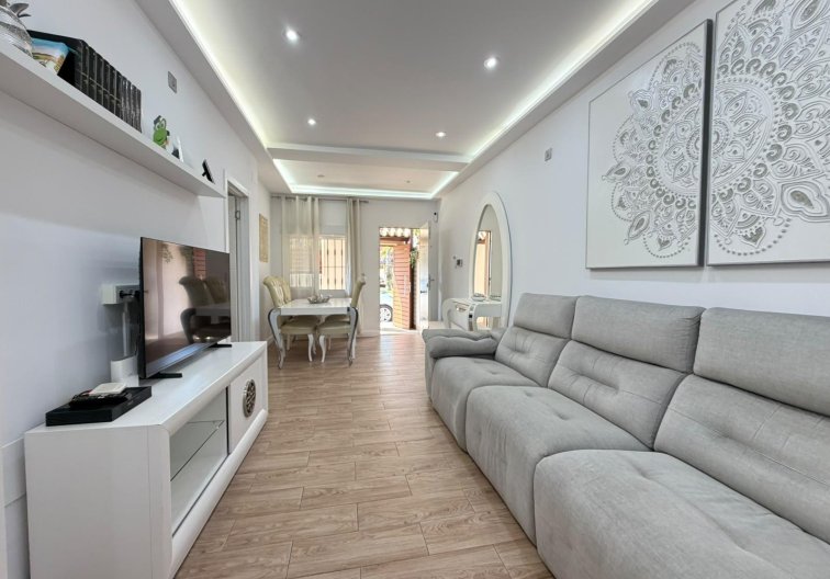 Wiederverkauf - town house - Torrevieja - Nueva Torrevieja