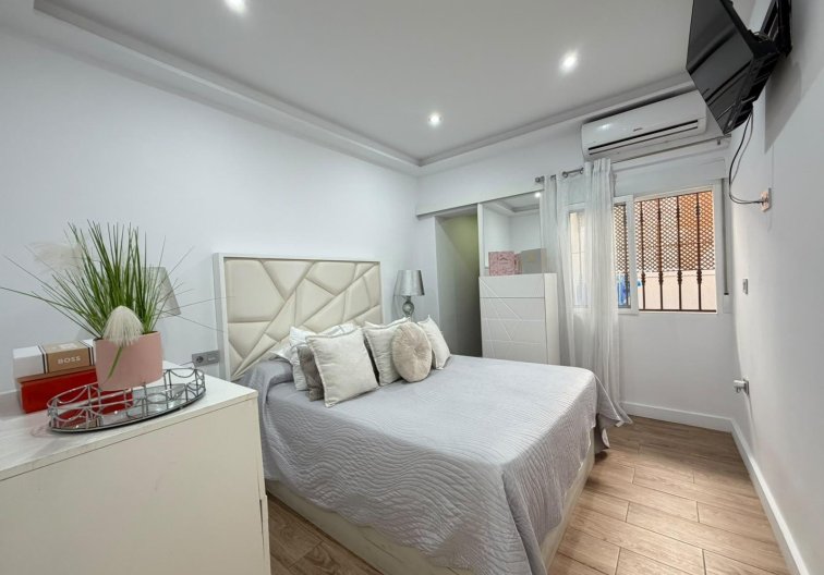 Wiederverkauf - town house - Torrevieja - Nueva Torrevieja