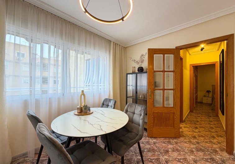 Wiederverkauf - Wohnung - Torrevieja - Centro