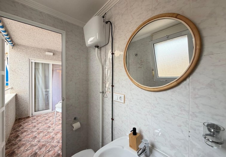 Wiederverkauf - Wohnung - Torrevieja - Centro
