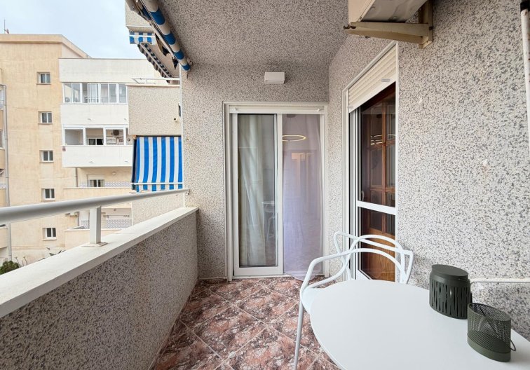 Wiederverkauf - Wohnung - Torrevieja - Centro