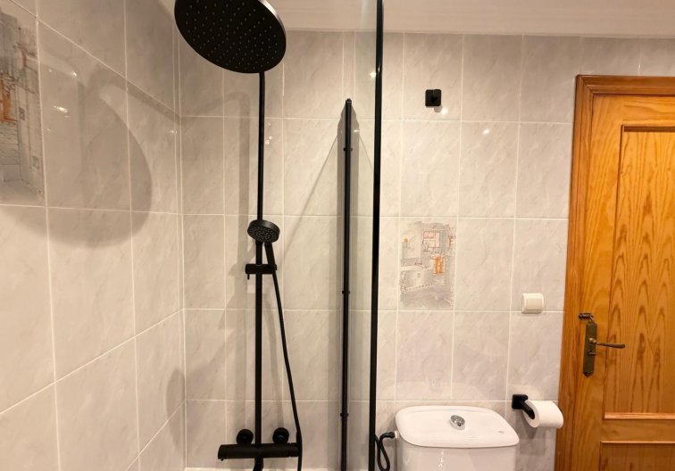 Wiederverkauf - Wohnung - Torrevieja - Centro