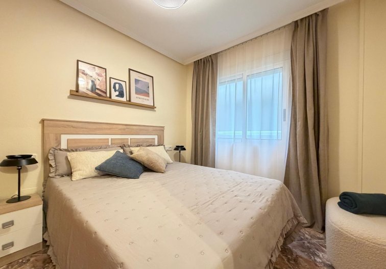 Wiederverkauf - Wohnung - Torrevieja - Centro