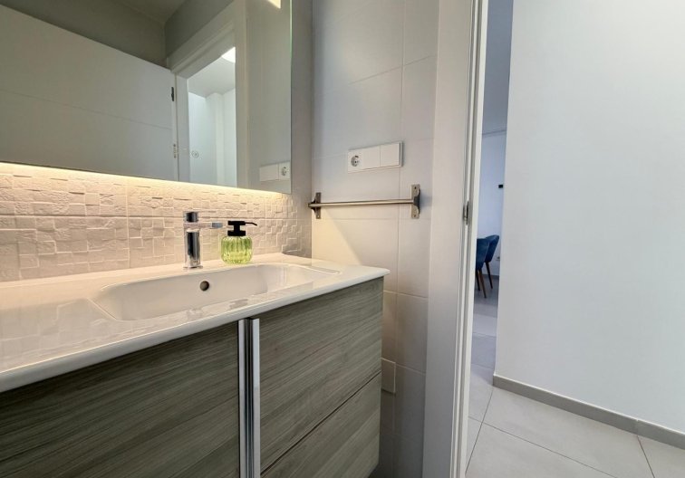 Wiederverkauf - town house - Torrevieja - Aguas Nuevas