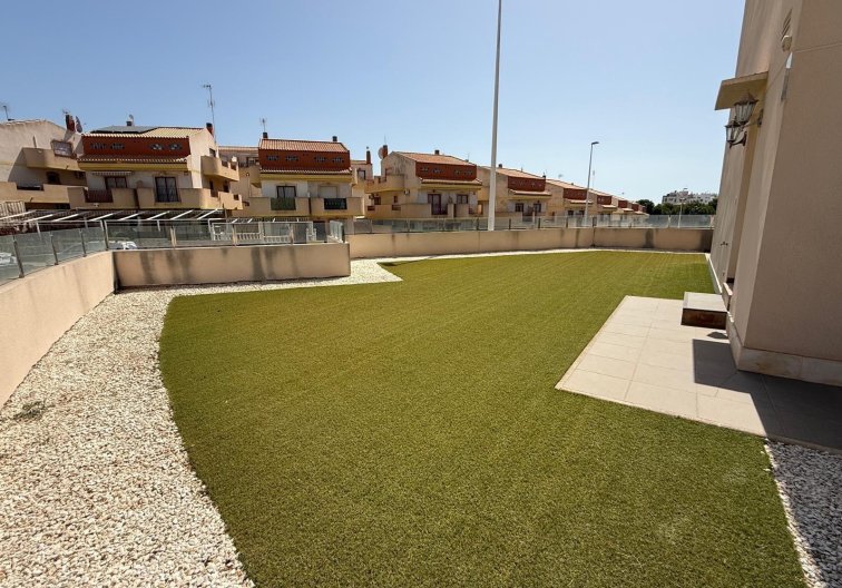 Wiederverkauf - Bungalow - Orihuela Costa - La Zenia