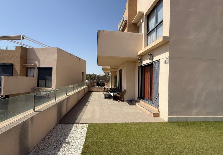 Wiederverkauf - Bungalow - Orihuela Costa - La Zenia