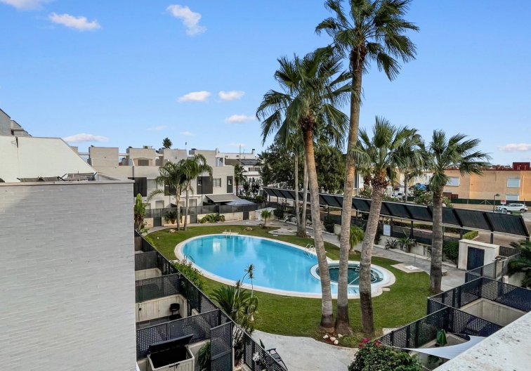 Herverkoop - town house - Pilar de la Horadada - Costa Blanca