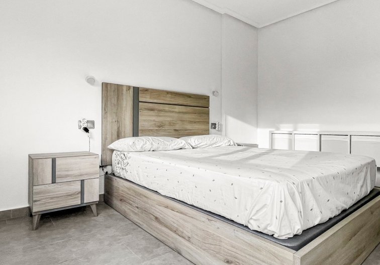 Herverkoop - town house - Pilar de la Horadada - Costa Blanca