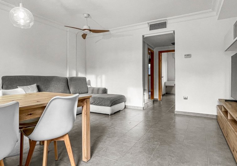 Herverkoop - town house - Pilar de la Horadada - Costa Blanca