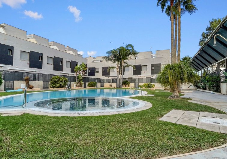 Herverkoop - town house - Pilar de la Horadada - Costa Blanca