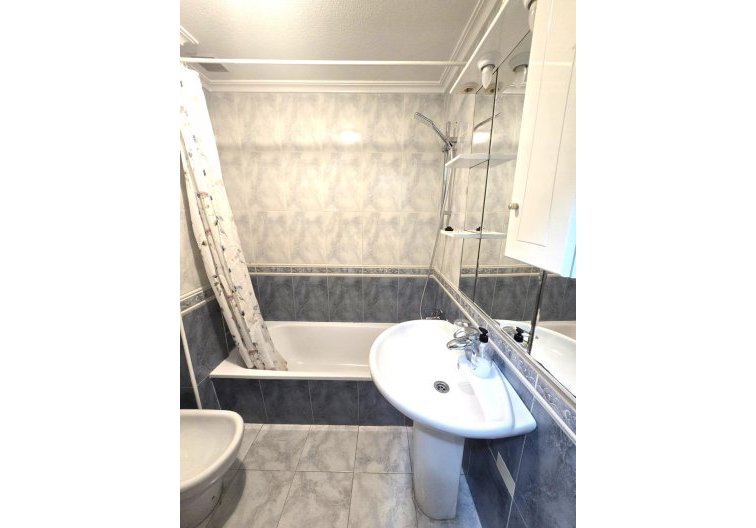 Wiederverkauf - Wohnung - Torrevieja - Las Piscinas Naturales
