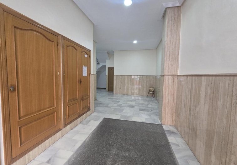 Wiederverkauf - Wohnung - Torrevieja - Las Piscinas Naturales