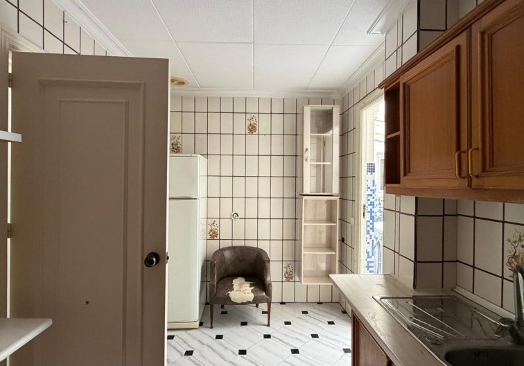 Segunda mano - Apartamento  - Torrevieja - Centro