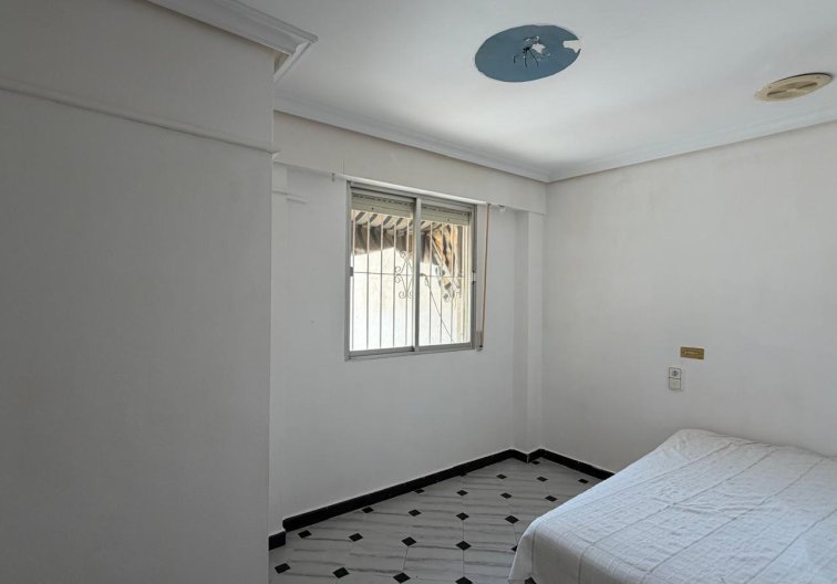 Segunda mano - Apartamento  - Torrevieja - Centro