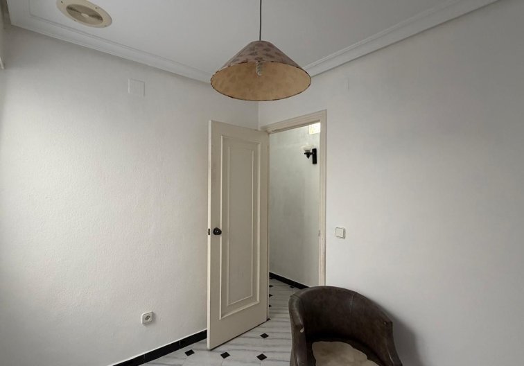 Segunda mano - Apartamento  - Torrevieja - Centro