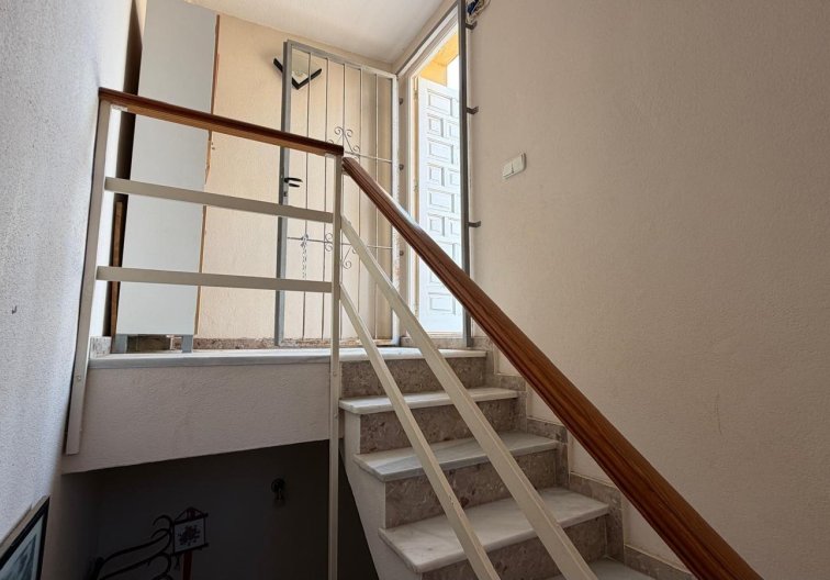 Segunda mano - Apartamento  - Torrevieja - Centro