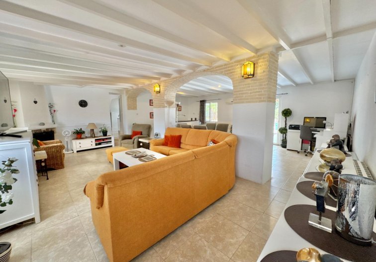 Resale - villa - Dolores - Comunidad Valenciana