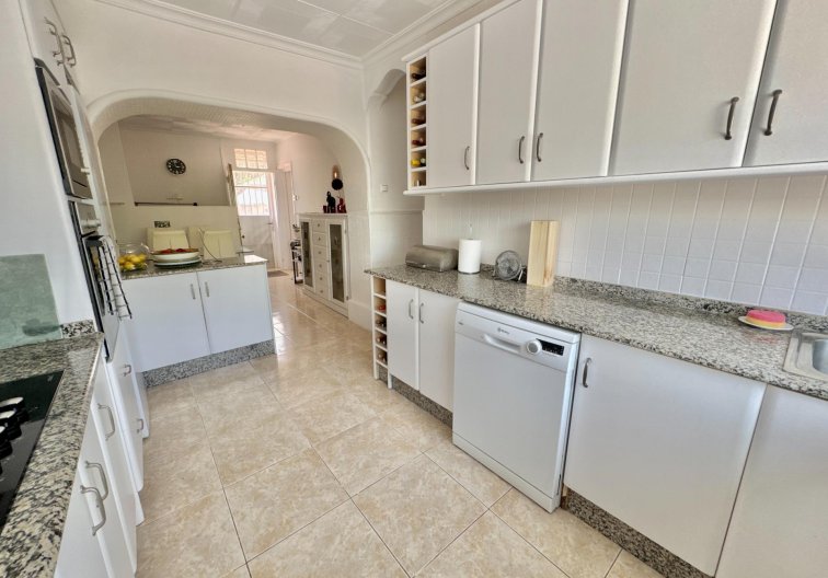 Resale - villa - Dolores - Comunidad Valenciana