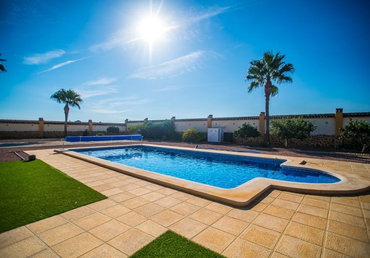 Herverkoop - villa - Catral - Costa Blanca