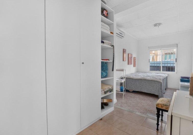 Resale - villa - Torrevieja - Costa Blanca