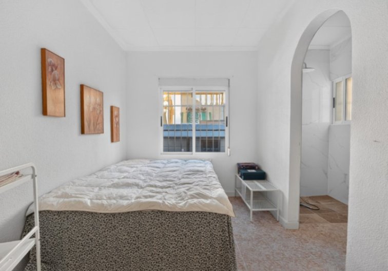 Resale - villa - Torrevieja - Costa Blanca