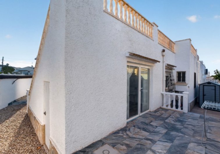 Resale - villa - Torrevieja - Costa Blanca