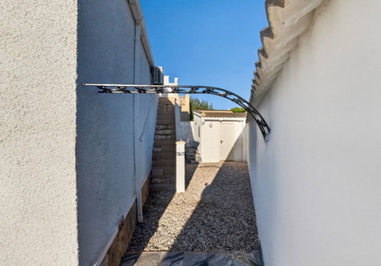 Resale - villa - Torrevieja - Costa Blanca