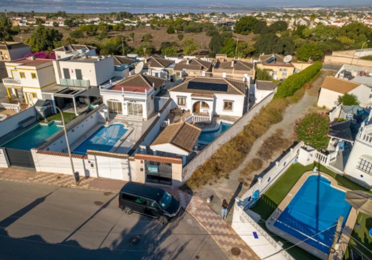 Resale - villa - Torrevieja - Costa Blanca